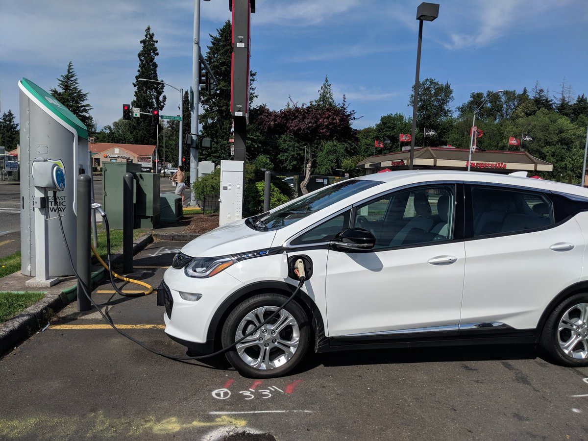 Carpooled in an EV #Bolt to #Roadmap11 from Vancouver BC to Portland. Adds perspective for these infrastructure sessions! #EmotiveBC