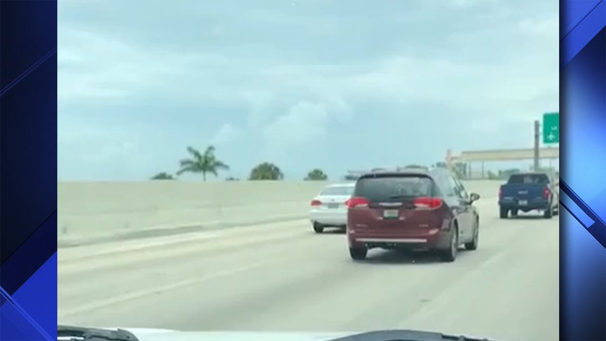 WATCH VIDEO Miami driver uses sneaky device to escape paying tolls bit.ly/2K3BnhJ?utm_so… https://t.co/E4axLvYnit