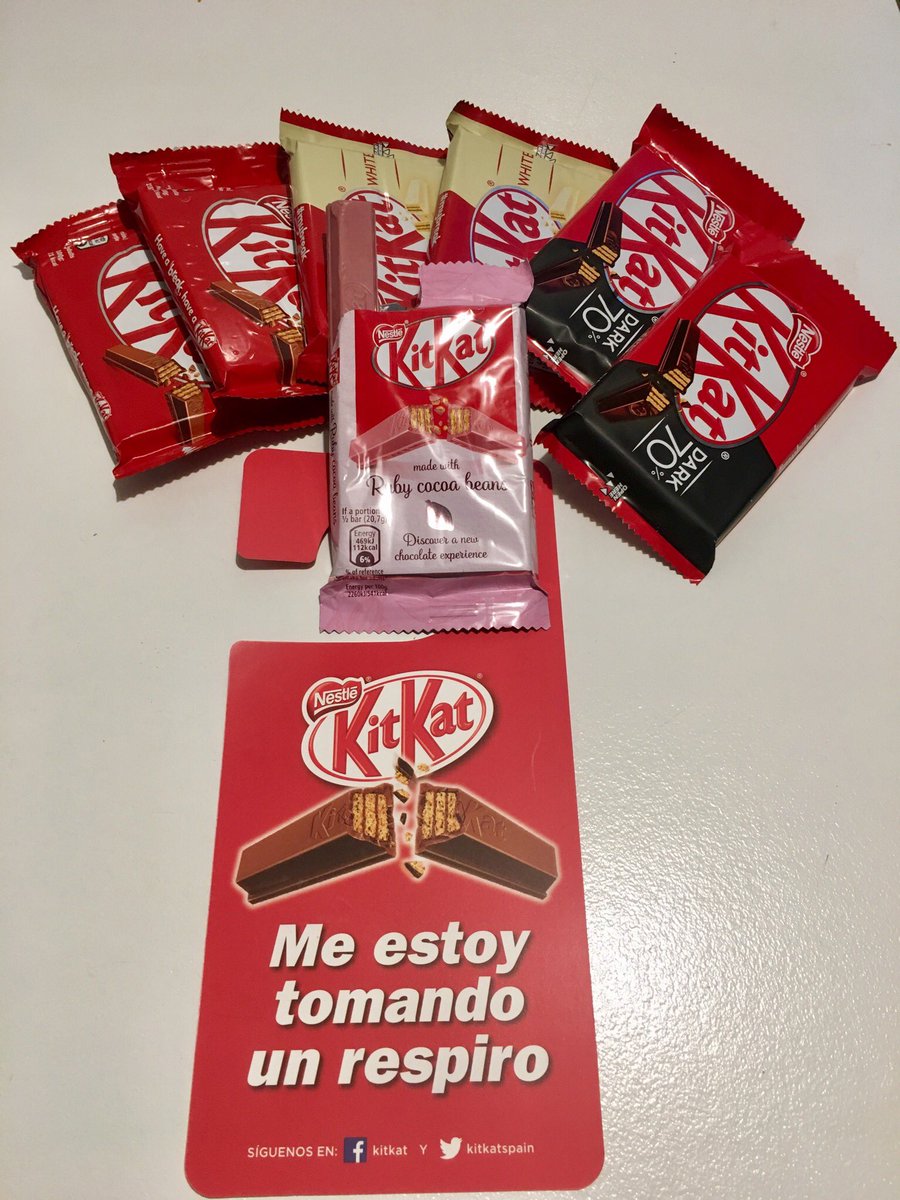RachBlond's tweet image. Lo que me ha tocado del sorteo de #kitkat 😋😋
Riquísimo el nuevo #RubyCocoa
#MiRespiro #MyBreak
@kitkatspain