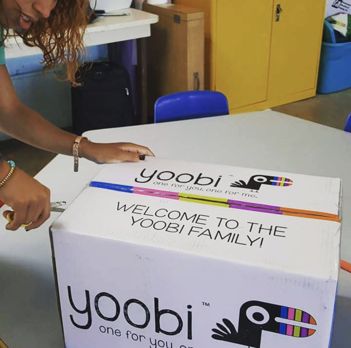 OTGmissions's tweet photo. A few of the dozens of Deaf & Hearing students in Puerto Rico who we have been delivering @Yoobigives school supplies to.
Thank you @MONSESAYS @mas_sordos @KidsInNeed and @RocNation!!!
#offthegridPUERTORICO https://t.co/6jVonRtuDs