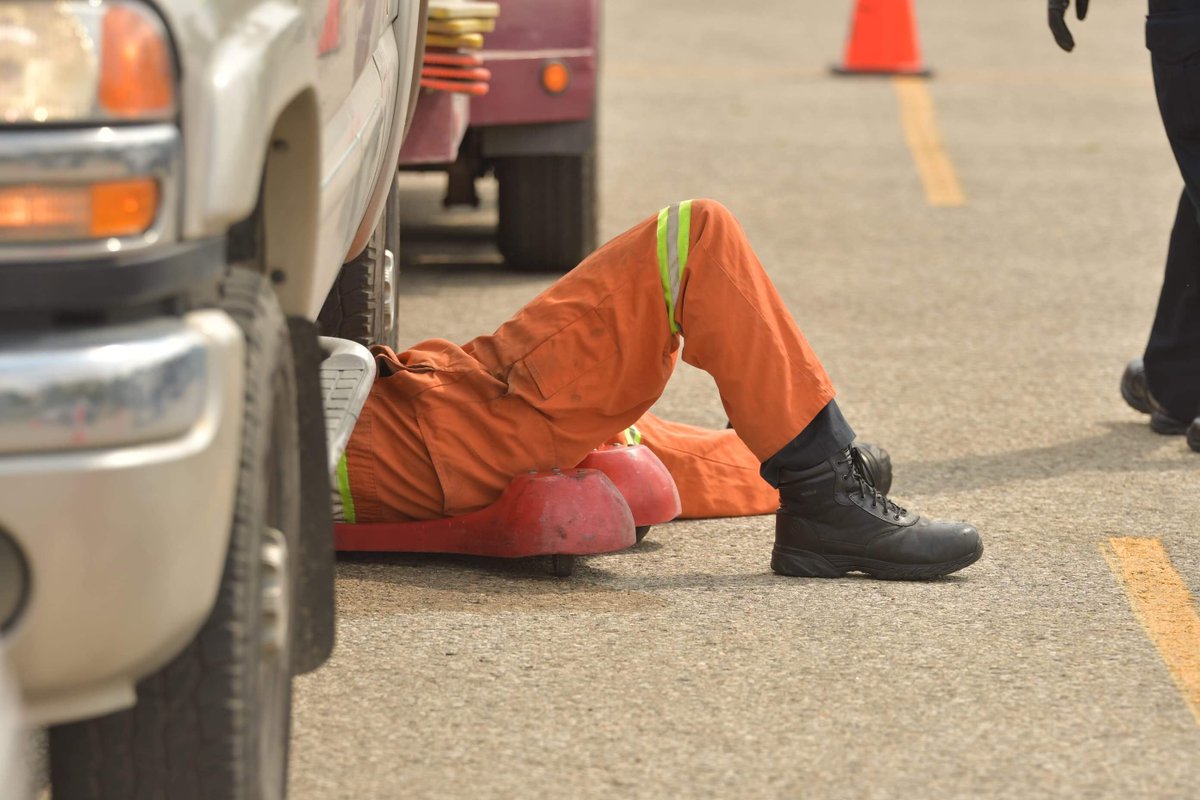 WRPSToday's tweet photo. Thanks to everyone who came out to take part in the 2018 #CMVBlitz. Results are in: #CVOR Class inspections - 197 with 69 being placed Out of Service (OOS), 135 charges & 9 sets of plates seized. Non-CVOR inspections - 24 with 12 placed OOS, 21 charges & 3 sets of plates seized. https://t.co/15R9g8tCmJ