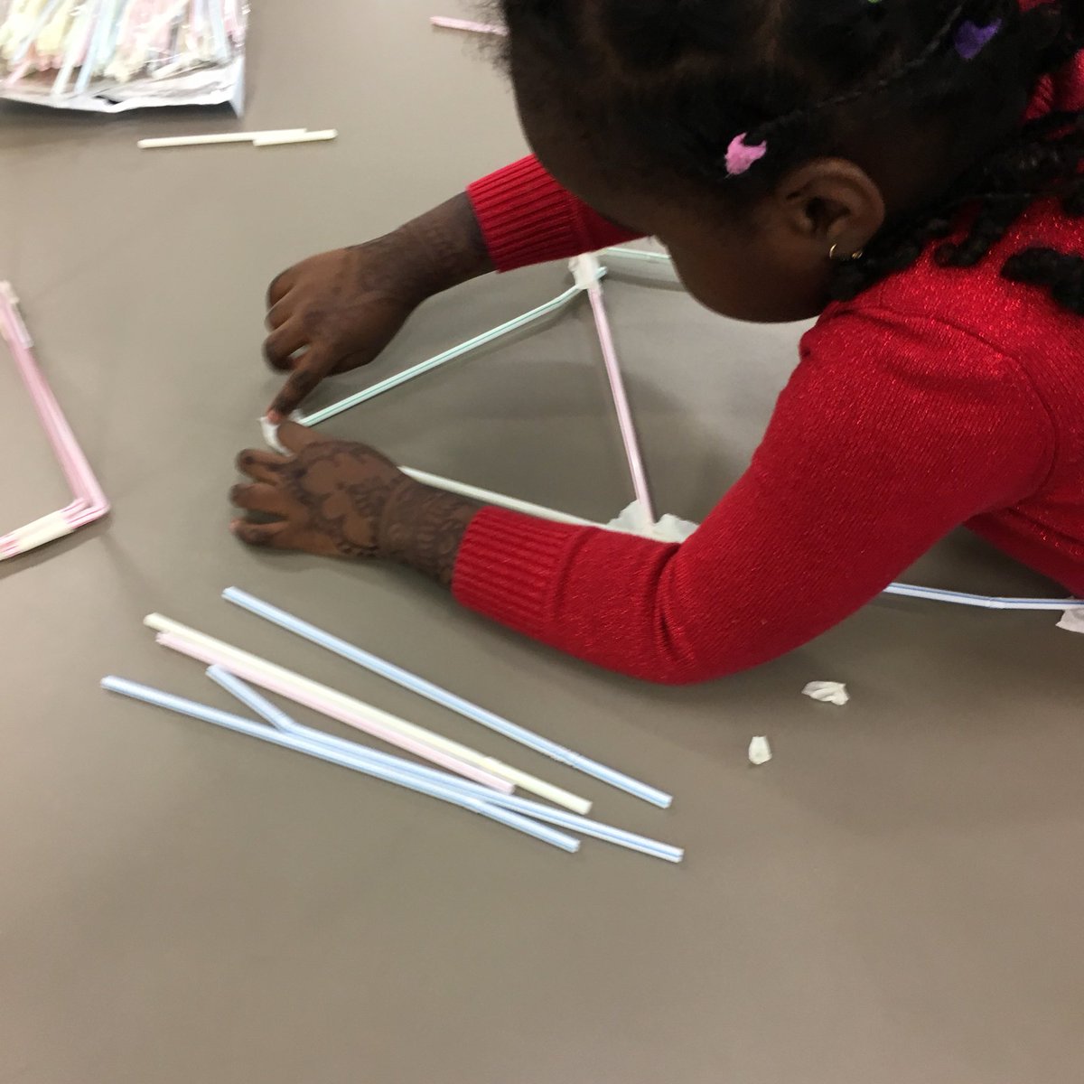 yourmortonlib's tweet photo. They continue to grow as the week goes on...@AdamsElLibrary @MsVJohnsLibrary @aisdlibsrv https://t.co/RcKSSDVKn4