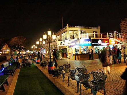 hermoine_here's tweet photo. Port grand karachi❤✌ https://t.co/XQPr51Nehj