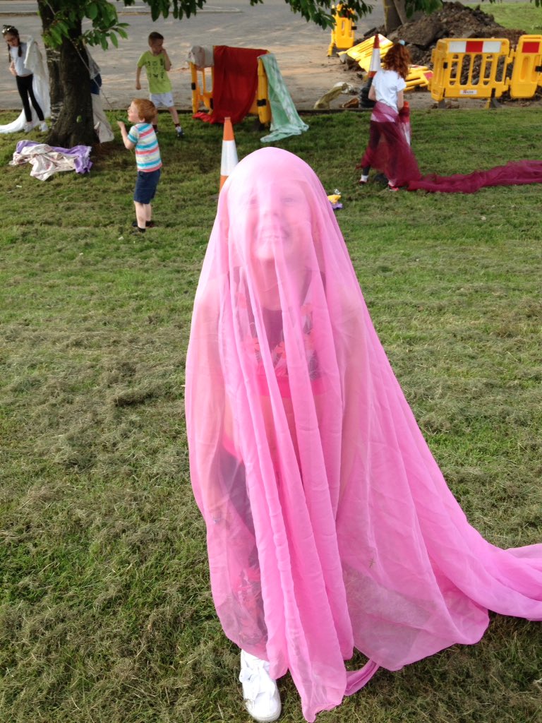 KieranPasp's tweet photo. Children pretending to be mummies tonight at shawhead outreach session @PASPSafeplay https://t.co/aEclPOEqR2