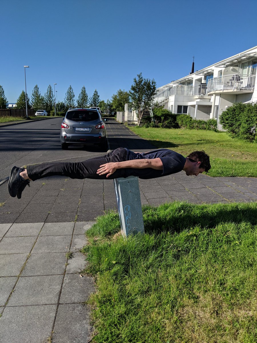 Orðinn vel veirusýktur eftir aðeins of mikið sjónvarpsgláp #Hmveiran™