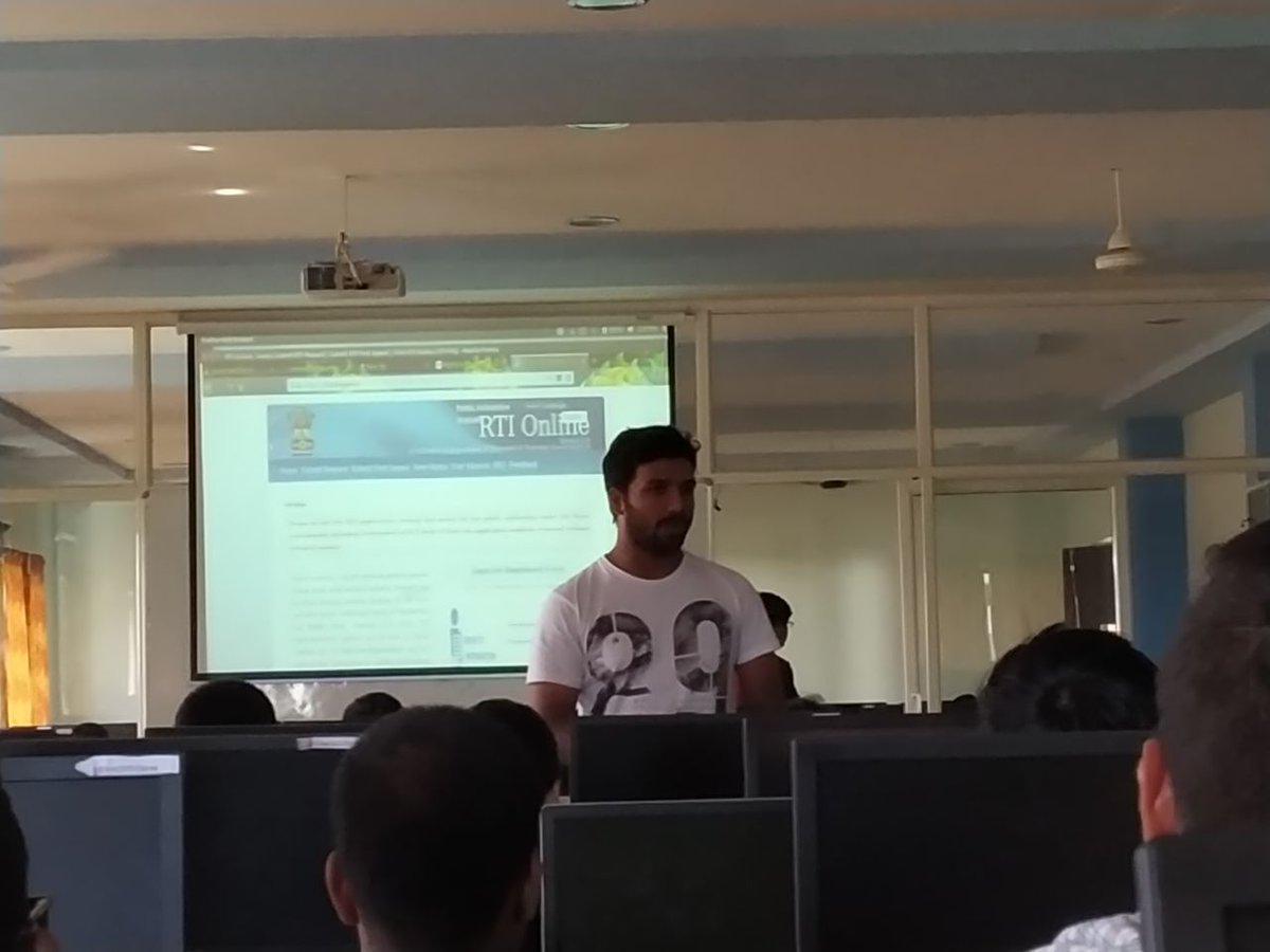 SwechaFSMI's tweet photo. Session on #RightToInformation by @Akhil_Nanu @SrujanaBotcha @sairamraavi #SummerOfData #Swechafsmi https://t.co/DLh5MWnV56