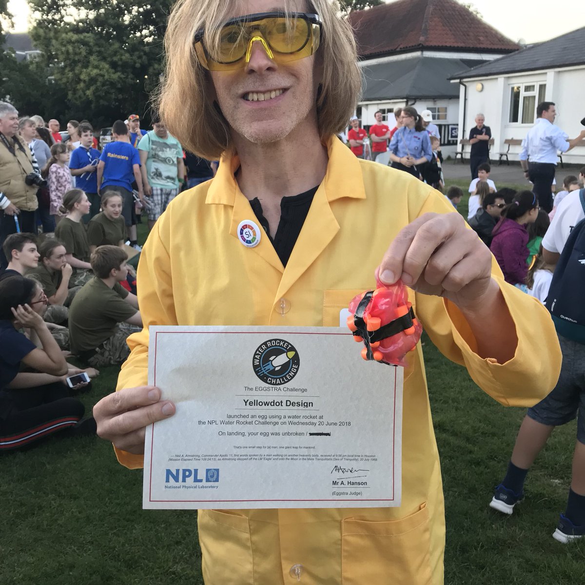 YellowdotCar's tweet image. Eggs in space, proof of our handiwork as our egg flew 60 m and survived unbroken. @YellowdotKev @NPL @YellowdotJer #WaterRocketChallenge2018