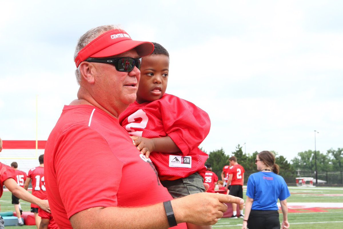 CGSportsNetwork's tweet photo. Center Grove football players &amp; Head Coach Eric Moore hosted another very successful Camp Ability. As they say, “A picture is worth a thousand words”. Awesome event! Link to more pictures: https://t.co/ef5mutISTt https://t.co/h11XohGNRZ