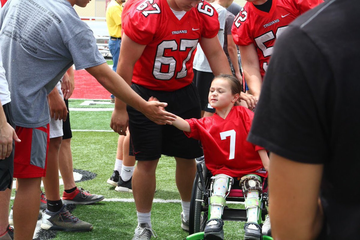 CGSportsNetwork's tweet photo. Center Grove football players &amp; Head Coach Eric Moore hosted another very successful Camp Ability. As they say, “A picture is worth a thousand words”. Awesome event! Link to more pictures: https://t.co/ef5mutISTt https://t.co/h11XohGNRZ