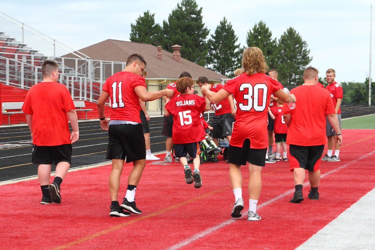 CGSportsNetwork's tweet photo. Center Grove football players &amp; Head Coach Eric Moore hosted another very successful Camp Ability. As they say, “A picture is worth a thousand words”. Awesome event! Link to more pictures: https://t.co/ef5mutISTt https://t.co/h11XohGNRZ
