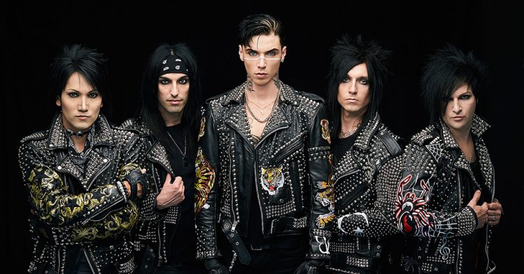metalinjection's tweet photo. BLACK VEIL BRIDES Bassist Says Band Is Breaking Up After Warped Tour https://t.co/b0zJy0nWuL https://t.co/ciX1g9e1tX