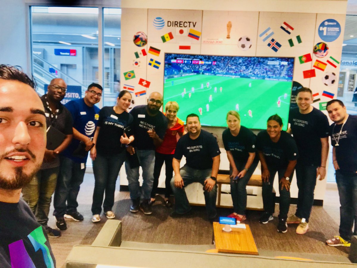 Amy__Smith1's tweet image. Talking about Business, Broadband and DTV with @Ang_Rutherford1 and @efrenfavela with the Brickell store! @sbs_marcus #WorldDomimation #LaFuriaRoja #MiamiDisturbance #FloridaStorm