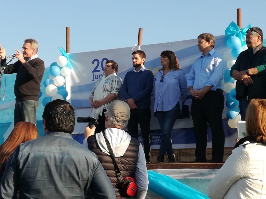 JuanoFabiani's tweet photo. Con @CascallaresPJ estuvimos en Don Orione junto al compañero @RossiAgustinOk 🇦🇷 https://t.co/oHQBf9ebgp