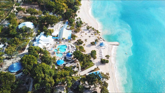 KalikoBeachClub's tweet photo. Nice view of the beach @KalikoBeachClub 🌞🏝🏖😎🏊🏼😊🏊🏼‍♀️🐠👙👙🤽🏼‍♂️ https://t.co/yJsuVlHnQp