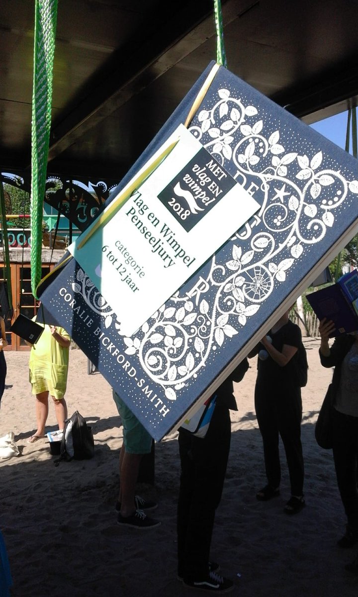 Een vlag en wimpel voor 'De Vos en de Ster'!!!! Heel blij mee.