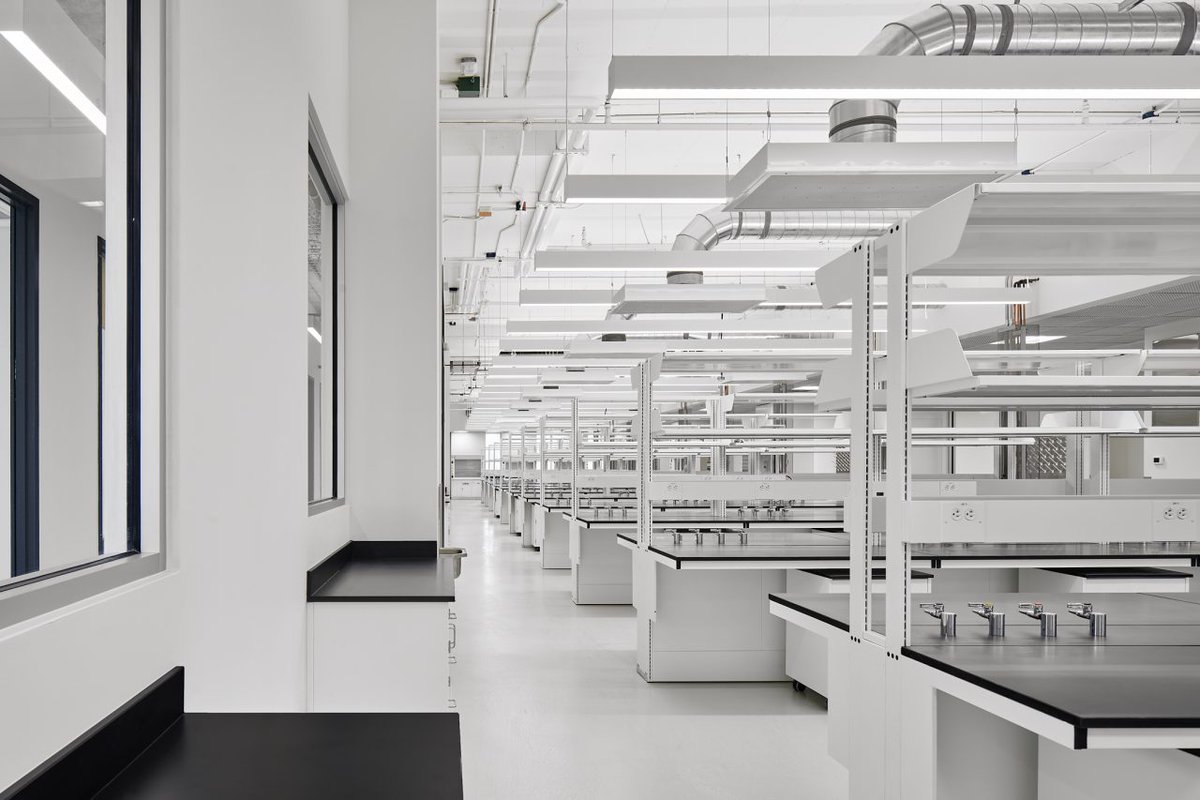 NXLArchitects's tweet photo. NXL is the Research Area #architect for @Carleton_U’s 30,000 sf new-build @HealthScienceCU Building. Take an inside look at this laboratory project's #design &amp; #technology via @labdesignnews :

https://t.co/QzlmsoonKX #science #research https://t.co/YMmpmKMYtB