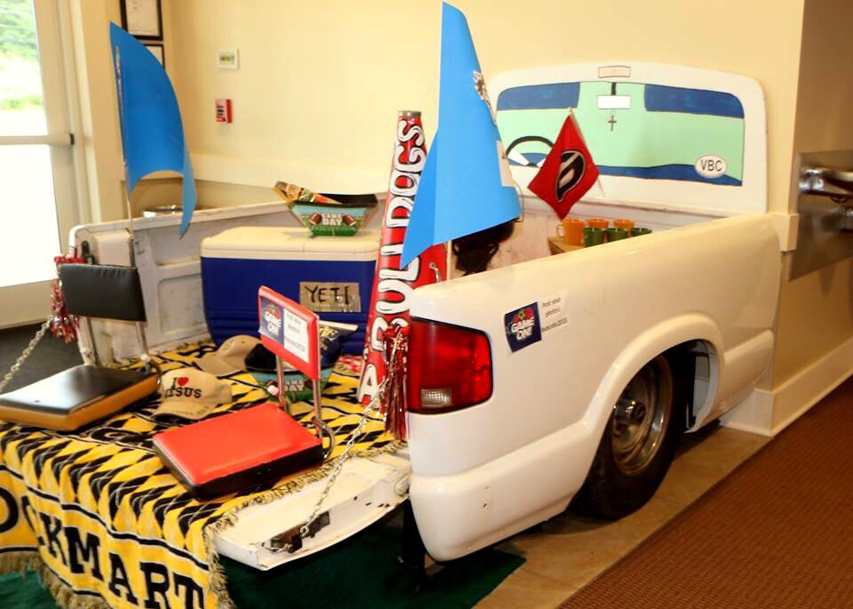 basnapp's tweet photo. VBS at VBC! Game On! @VBCGA #GameOn https://t.co/VHl2fCb72o