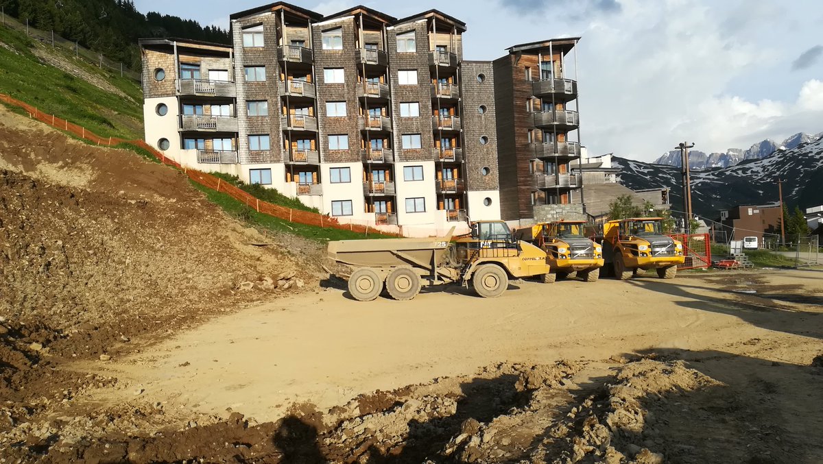 jljblachere's tweet photo. #Avoriaz les travaux de la nouvelle résidence Arietis @GroupePVCP sont en cours. De belles opportunités pour devenir #Proprietaire @PVCImmo @VauthayMarion https://t.co/LKvtux5lps