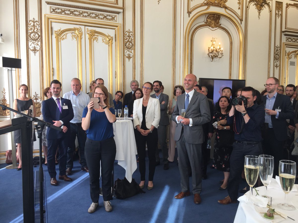noevanhulst's tweet photo. Happy to host farewell reception 4 #NL chair Working Party on Responsible Business Conduct @nieuwenkamp_csr. He did a great job in last 5 yrs promoting #OECDrbc  guidelines, now on agenda #G7 #G20 &amp; more &amp; more successful cases w/ meaningful results 4 human rights etc. https://t.co/HwdV81nD51
