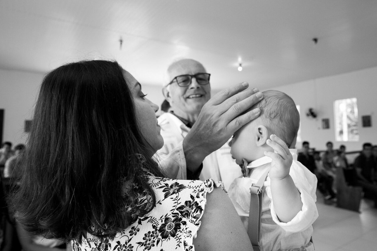 _immaginato's tweet photo. Deus abençoe sempre, Gabriel 😇

#batizado #batismo #batizadomenino #babyboy #mundoazul #maedemenino #maedemenina #maededois #benção #justbaby #igrejacatolica #itapoa #gabriel #fotografia #immaginatofotografia #colecionememorias https://t.co/akDicxFBqW