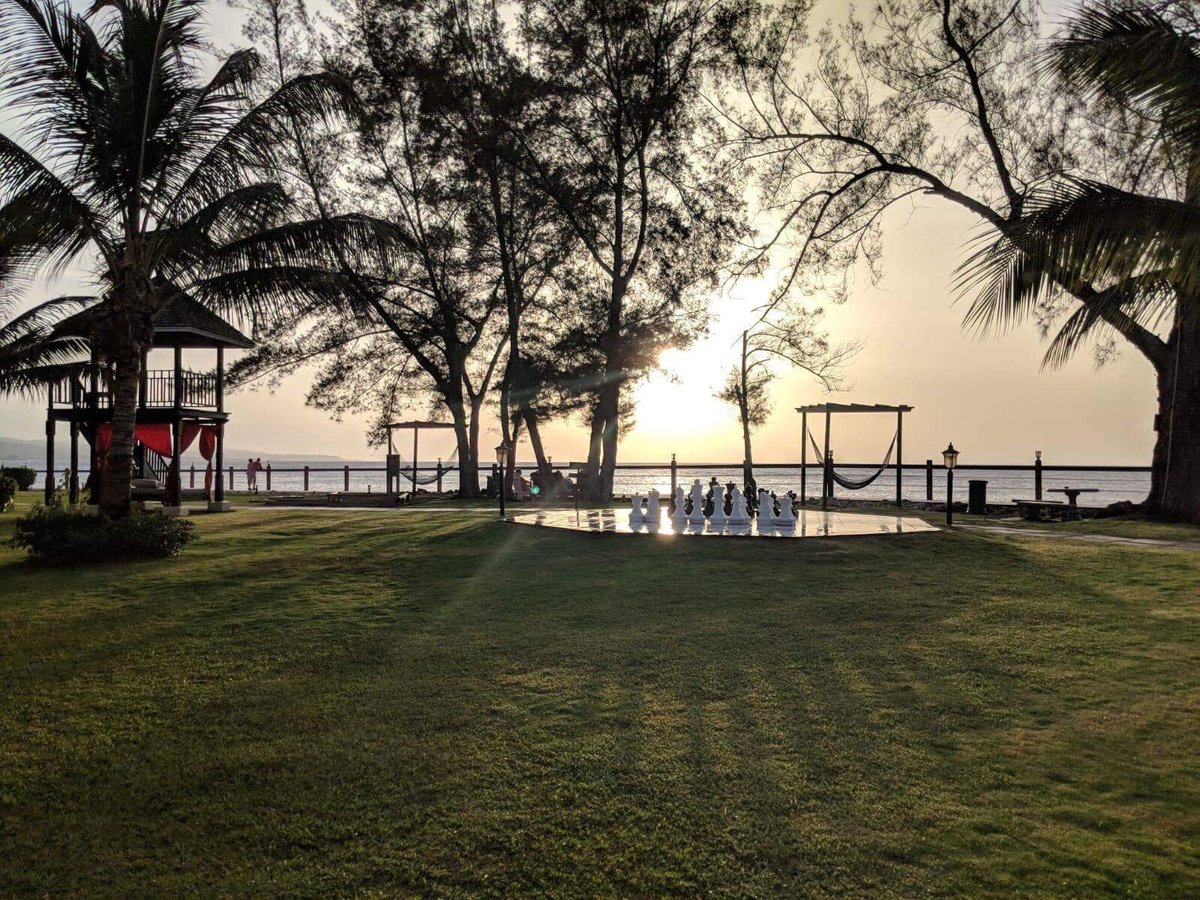 HackerHostelJM's tweet photo. "let the WAVES hit your feet &amp; the SAND be your seat"@jewelparadisecovejamaica #HACKERHOSTEL2018 #CTRLITJAMAIACA #ILIVEWHEREYOUVACATION #STARTUPLIFE #inclusion #diversity #tech #innovation #jamaica #jewelparadisecove #wellness #weekend #sundayfunday #HACKERHOSTELWEEKENDS https://t.co/q9XiAsacES