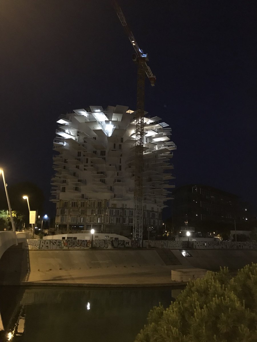OpaliaUrbanWork's tweet photo. En direct des essais de lumière 💡 de @arbre_blanc 😍 #architecture #construction #Buildingandconstruction #balcony @oxoarchitectes @nl_laisne @soufujimoto https://t.co/AS09FUYum4