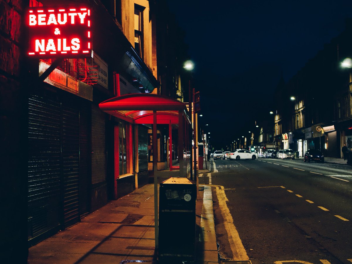 Midnight beauty session #glasgow #Partick #nails #beauty #streetphotography #lumixgh4 #lumix #vsco