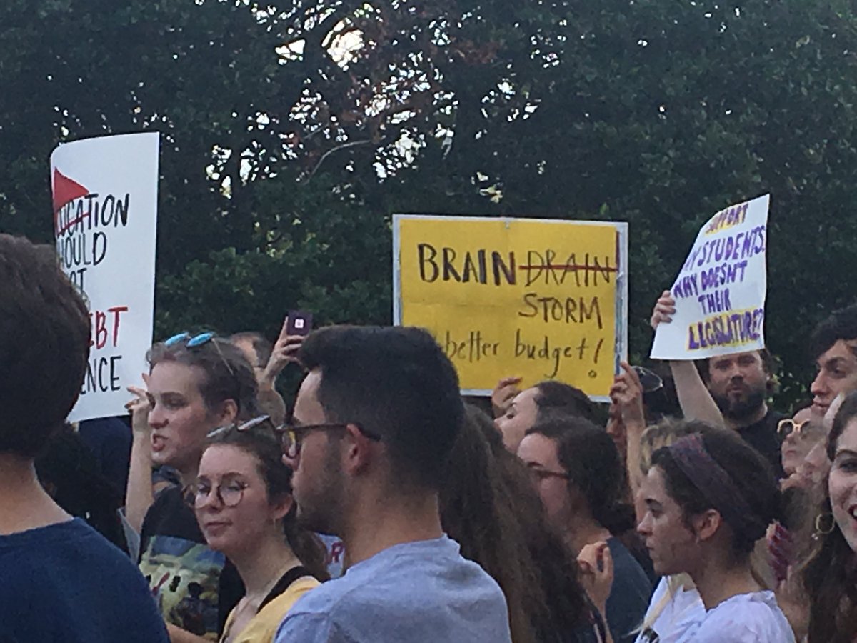 LA_Regents's tweet photo. More pics from today’s #RallyForTOPSandHigherEd #LaLege https://t.co/r5bIZrhh1p