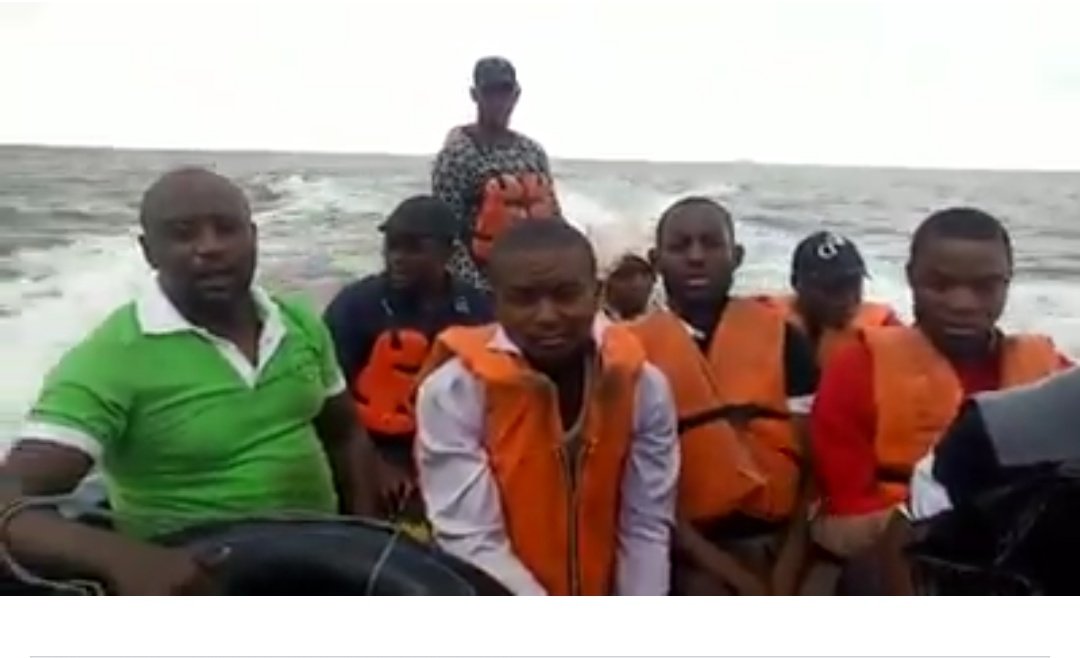 MimiMefoInfo's tweet photo. The Ayah Foundation travels by sea to meet English speaking Cameroonians in bushes and refugee camps forced out of their homes https://t.co/64YH0mOwLP