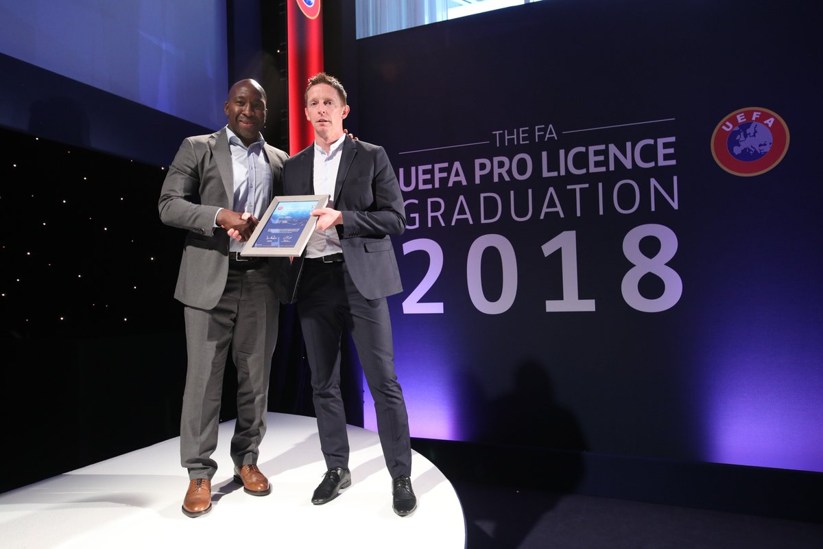 EnglandLearning's tweet image. After being at the @FA for over 10 years and improving youth development coaching at clubs across the country, it’s fantastic to celebrate @benbarts today as he completes his #ProLicence course.

#CongratulationsBen #FALevel5Alumni