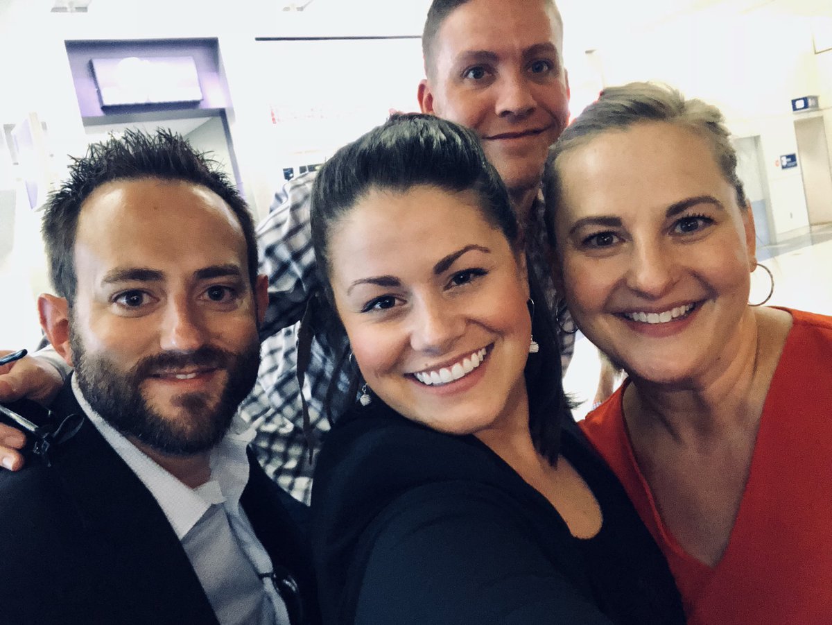NicoleNorman329's tweet photo. Day 🤟🏼 - what an amazing time at #2018MDPLIFE. Cherry 🍒 on top hearing the AmAzInG @anthonyetuggle speak and proud to be a part of #TUGGLENATION! Excited to continue my MDP Journey! #GOURLEYGLADIATORS @ATT_Springfield @scampbellatt https://t.co/14u0EbWND5