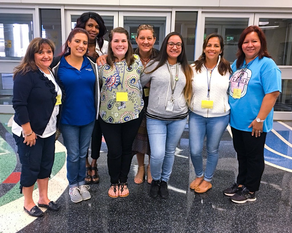 PNFlores1's tweet photo. Our first day of AVID SI. First Pre-K in Garland for AVID. #AVID18 #AVIDGISD @Cisneros_Cubby https://t.co/GCbwBtnUF2