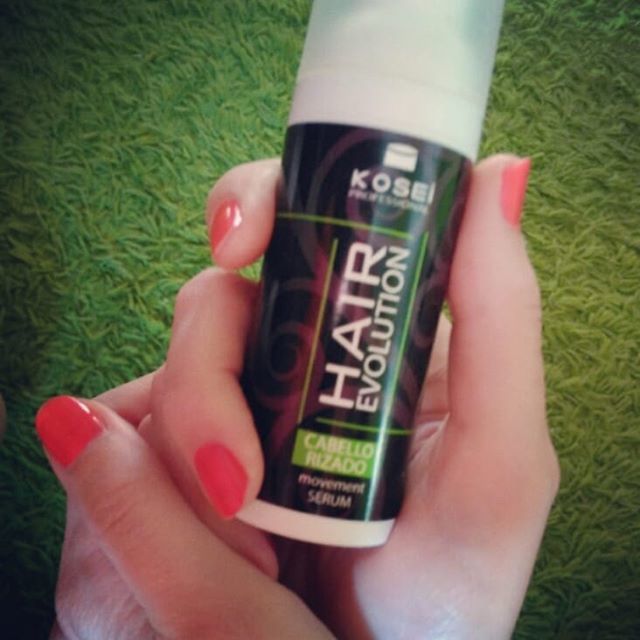 secretosvestido's tweet photo. MI EXPERIENCIA. Hoy te cuento los resultados después de varias semanas probando en mi #pelo #rizado ésta firma de cosmética #madeinspain.y que me habéis pedido os contara mi experiencia.
.
.
Tenía mi pelo #encrespado, #seco y parecía una leona en la #selva por los efectos da… https://t.co/2sDkAgqXZd