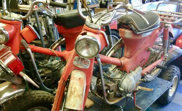 AFTCustoms's tweet photo. We have two #Honda CT200s (90cc) from 1965 in the shop! We are restoring one + using the second for parts. Both are #pushrod engines. Cool bikes!

#AFTCustoms
#CT200
#90cc
#pushrodengine https://t.co/iQ3qsc9TAV