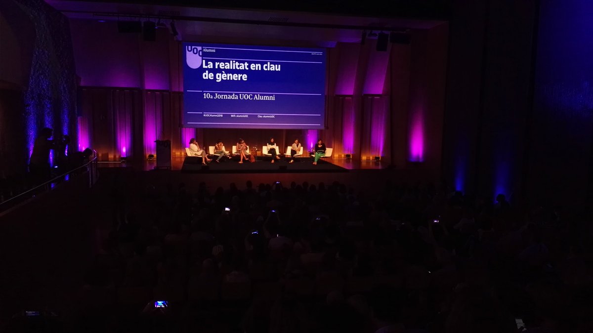atorresgar3's tweet photo. Tan interessant com necessària l'anàlisi de la realitat en clau de gènere, amb cinc ponents d'excepció a la jornada #UOCalumni2018 👇
🔹«Al @diariARA busquem dones per a la secció d'opinió», diu @estherveraARA https://t.co/JaMdoNUK4E