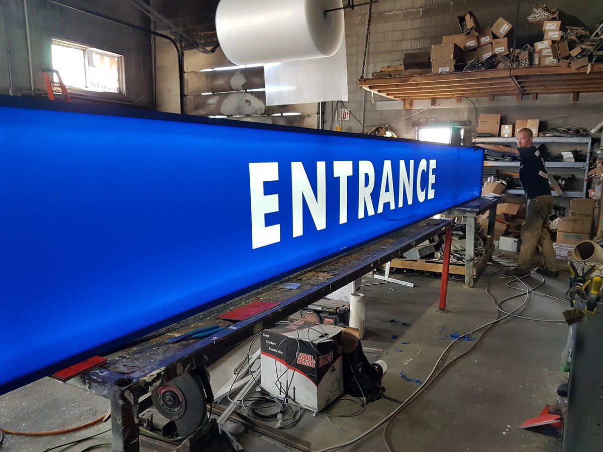Indiglow_Signs's tweet photo. #LED #sign #manufacturing #business #yqr #Canada #signamaking #Sask https://t.co/UjLLVMMCNO