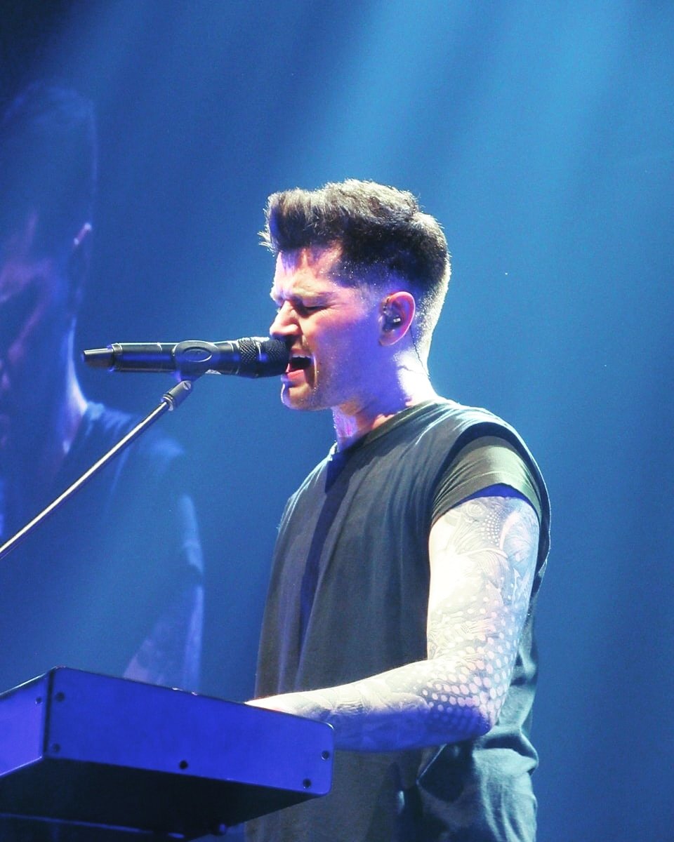 CThescrip's tweet image. Sometimes you meet someone, and it&apos;s so cleare that you two belong together. You meet these people throughout your life, out of nowhere and they help you feel alive. I don’t know if that makes me believe in fate, but it makes me believe in something @TheScript_Danny @thescript