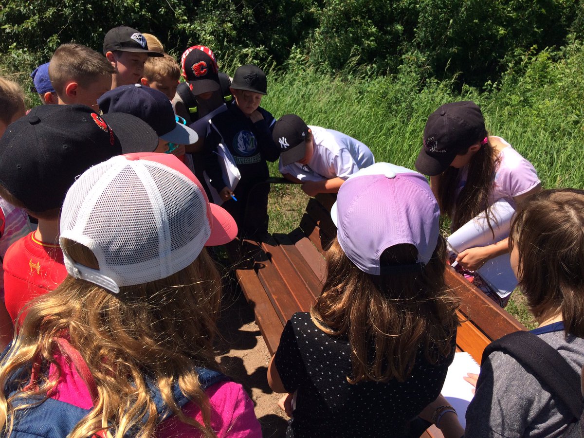 fearlessfcs4s's tweet photo. Students shared a really special moment today in Fish Creek Park when a student took the class to show them his Poppa's bench. Such a lovely way to remember and reflect upon our loved ones #gadboisgang https://t.co/wDrp7xZTje