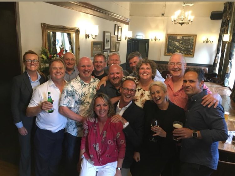 AlcoholHarmCop's tweet photo. 28yrs on and I still love this lot ! - donโt know why I was apprehensive - they reminded of my first years in the job and were just what I needed right now #Met #myfirstteam #bestteamever #taughtmeeverythingIknow #muchneededlaughter #PTSDinPolicing https://t.co/xNkTndXVKx