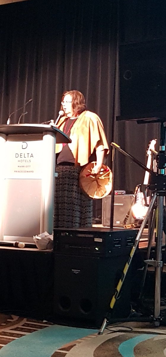 Anne Bartlett tweet media