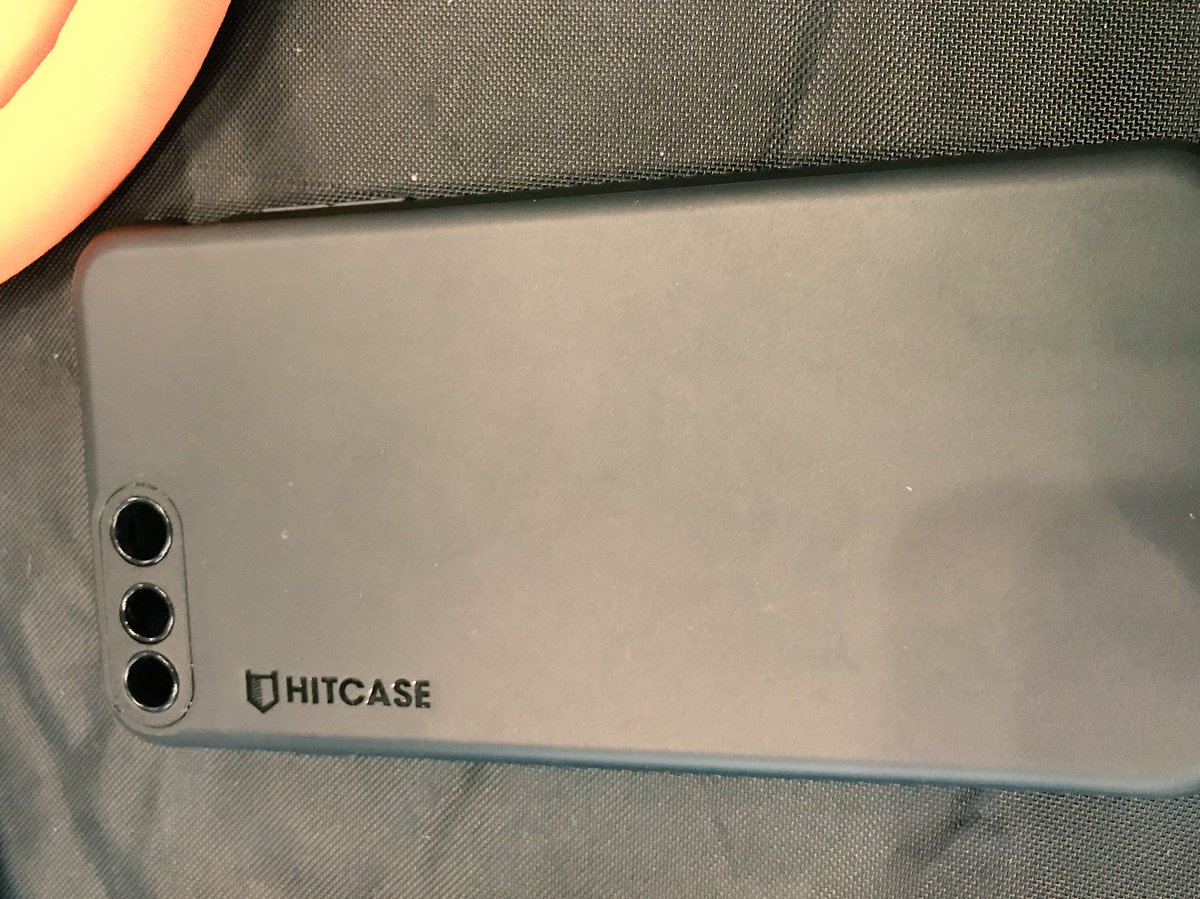 Live_Dainty's tweet image. No one can have too many phone cases! #Hitcase #CEWeekNY