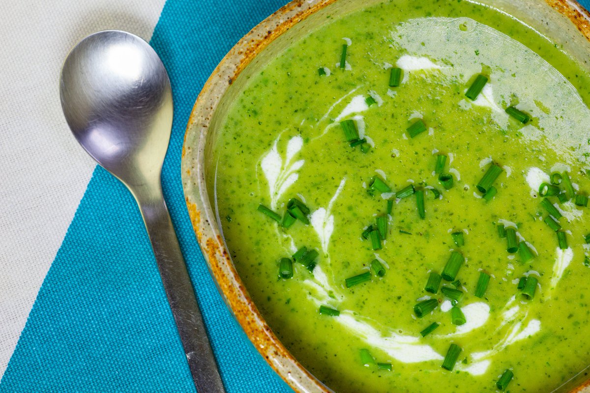 Masahito Sato アイリッシュ ネトル スープ Irish Nettle Soup 18日に紹介したイラクサで作った スープ 味はマイルド たくさん入れてもok 食べてもチクチクはしない ブレンダーでポタージュに 材料 無塩バター イラクサ リーク ジャガイモ チキン Masahito Sato アイリッシュ ネトル スープ Irish Nettle Soup 18日に紹介したイラクサで作った スープ 味はマイルド たくさん入れてもok 食べてもチクチクはしない ブレンダーでポタージュに 材料 無塩バター イラクサ リーク ジャガイモ チキン