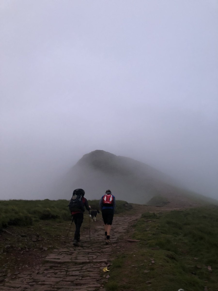 leondonhowgill's tweet photo. 4.30am... near the summit @naomiandjack @SerocorEmbrace @ARMrecruitment https://t.co/oCJSXAmg9w