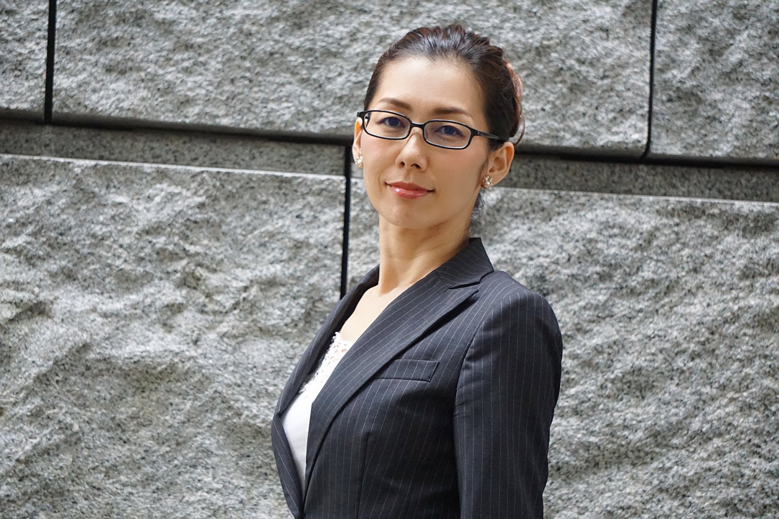 いろさわえみ 美容垢 キャリアウーマン黒眼鏡バージョン 髪型と眼鏡で印象かわりますねー 旦那くんの使わなくなった眼鏡 度が入っててクラクラ Photographer Tokuhisha Model Model Emi いろさわえみ 女優 俳優 モデル タレント キャリア いろさわえみ 美容垢 キャリアウーマン黒眼鏡バージョン 髪型と眼鏡で印象かわりますねー 旦那くんの使わなくなった眼鏡 度が入っててクラクラ Photographer Tokuhisha Model Model Emi いろさわえみ 女優 俳優 モデル タレント キャリア