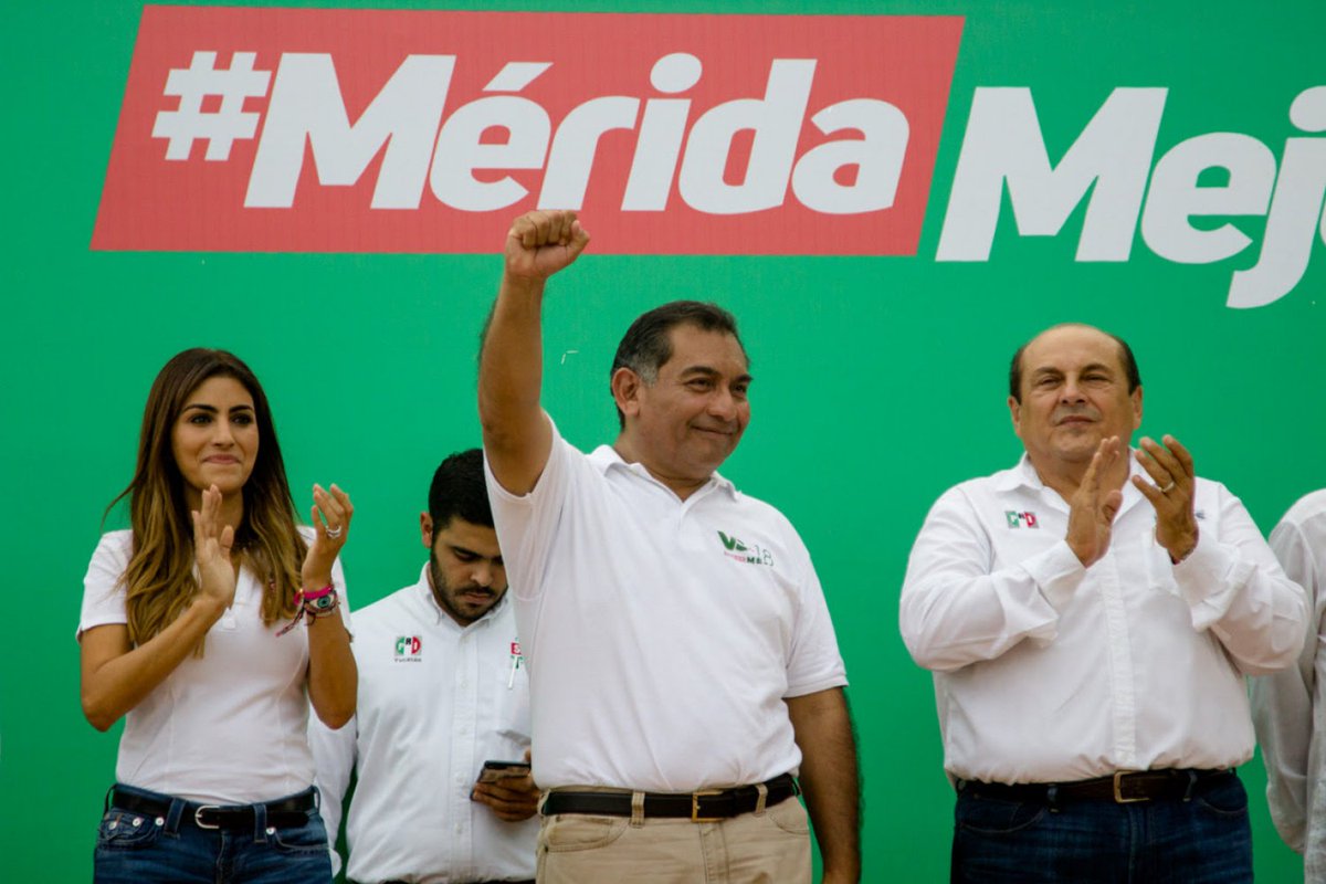 LaRevistaP's tweet photo. El próximo gobierno municipal de #Merida será moderno e innovador: @ViCaballeroD. #Yucatan #Elecciones2018 #MeridaMejor @PRI_Yucatan @PRIMerida @LaRevistaP
https://t.co/Iiz8K1KnuK https://t.co/o3HbOQlZwk