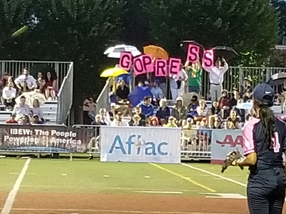 sarahdwire's tweet photo. Wonderful night raising money for @YSCBuzz. The press #BeatCongress but they gave us a run for the win. Thank you to everyone who worked so hard to put this event together for 10 years and to whoever put this charming sign together. #gobabes #beatcancer https://t.co/jWX4uMXQkk