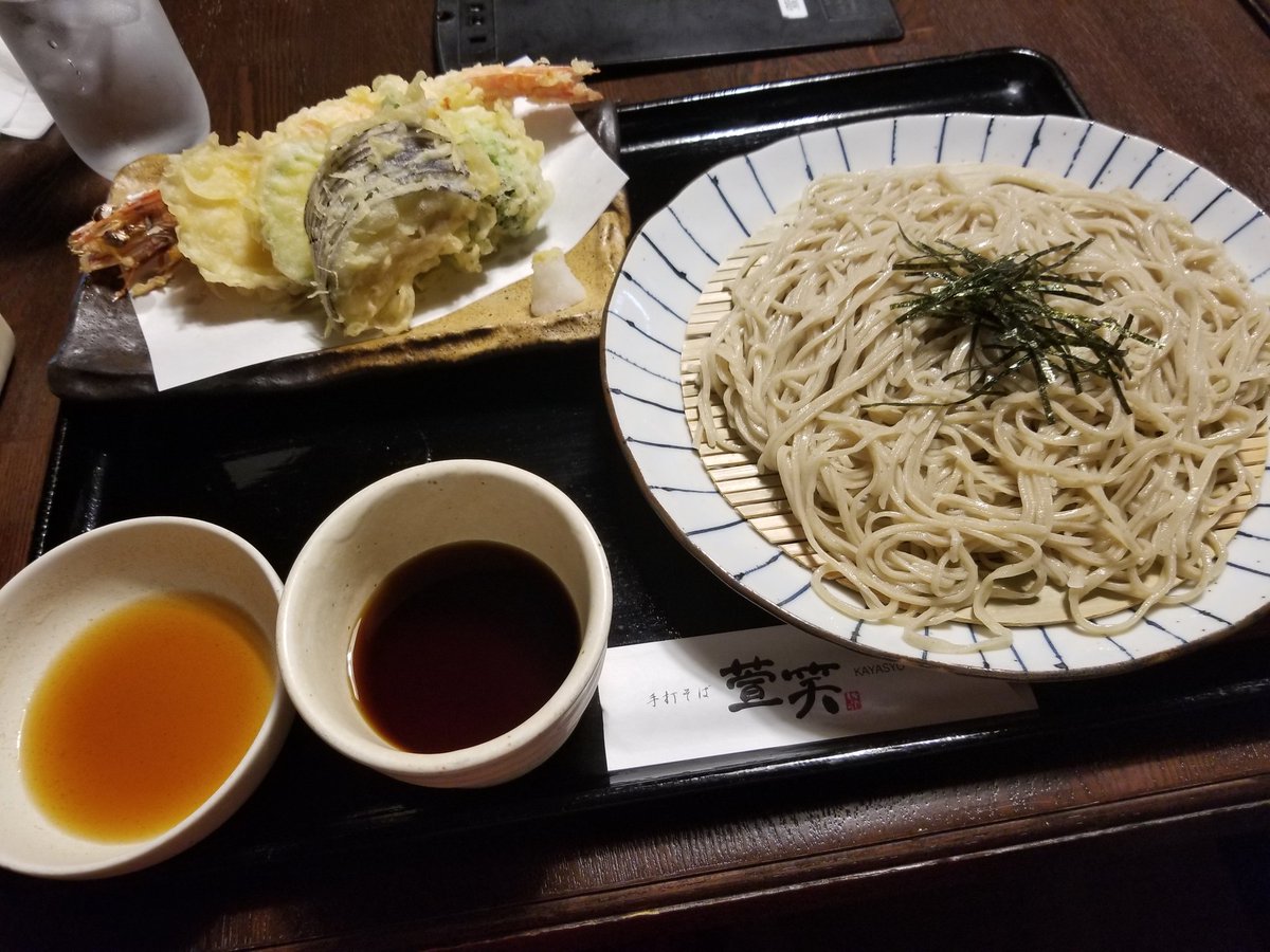 xxmaayan's tweet photo. えびの天ぷらが太くておいしすぎる(* ´ ▽ ` *) https://t.co/8sBC6AItxn