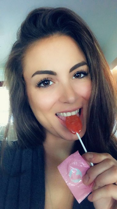 YES. YES. YES. @flattummyco is having a summer super sale and alllll their products are 20% OFF. You<a class="tags" target="_blank" title="On Twitter" href="/?out=eyJ0eXAiOiJKV1QiLCJhbGciOiJIUzUxMiJ9.eyJpYXQiOjE3MjM0OTI1NjIsImlzcyI6InR3cG9ybnN0YXJzLmNvbSIsIm5iZiI6MTcyMzQ5MjU2MiwiZXhwIjoxNzU1MDI4NTYyLCJyZWRpcmVjdF91cmwiOiJodHRwczovL3R3aXR0ZXIuY29tL2ZsYXR0dW1teWNvIn0.qWAhD8IFoEEy3ss1gWcvbT-HC4246nEeOkileqH-fBYYmk75yMDCXoeE0gf2H1Tt9agiVesXU66gUoAkH0qneA">@flattummyco</a><a href="/tag/stockup"class="tags"><span>#stockup</span></a>