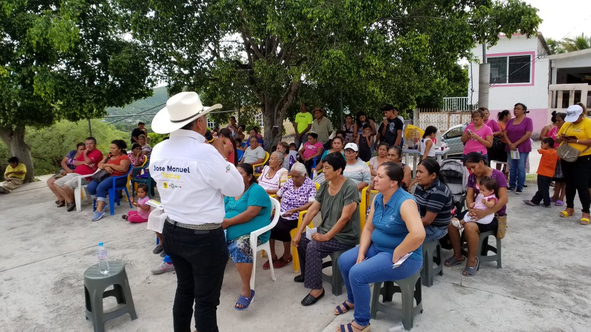 jmTABLAS's tweet photo. Seguiremos cosechando la confianza de todos ustedes, con trabajo y cariño lograremos la victoria este 1 de julio.
Hagamos un #VotoInteligente para que a nuestros municipios las vaya mejor.
#GestiónHistórica 
#MorelosMereceMás
#Ayala #Jantetelco #Jonacatepec #Tlaltizapan https://t.co/d16IxSOQz4