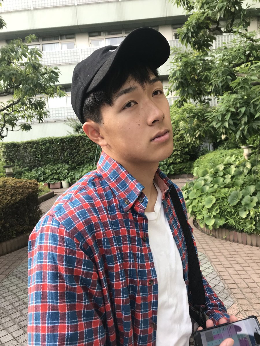 AbsurdMylife's tweet photo. 大学なっても大人になっても縁が続くであろう3人よ。
迷惑かけるがよろしゅうな。 https://t.co/fSS4eLzJoU